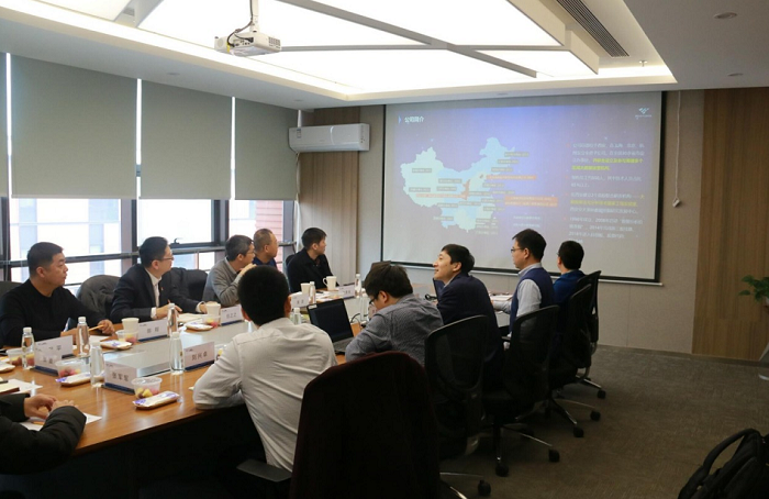 招商銀行領導與專家一行蒞臨美林數據考察交流